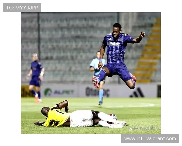 特德斯科赛后坦言战术失误,费内巴切更衣室氛围紧张