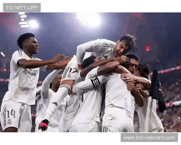 皇马后防危机对阵本菲卡主场优势，战术博弈成胜负关键